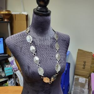 Elegant Silver Floral Necklace